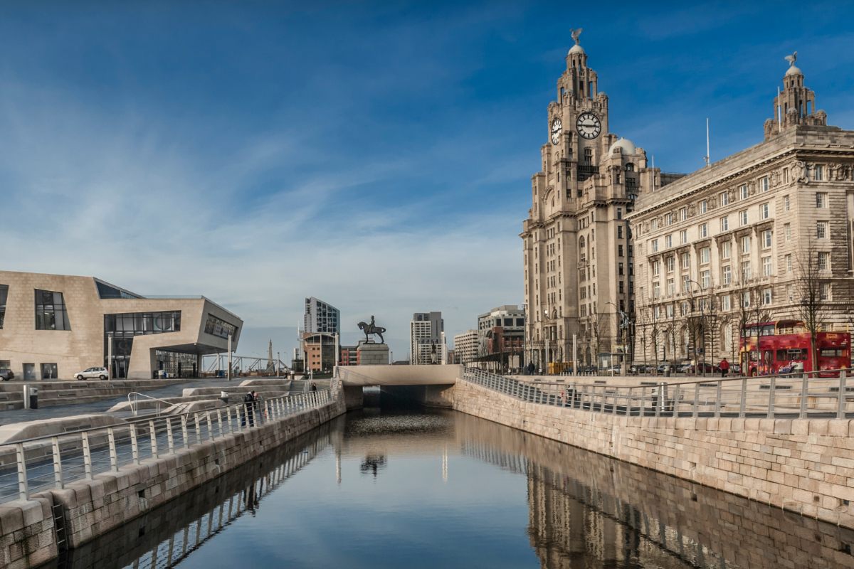 Merseyrail introduces account-based ticketing