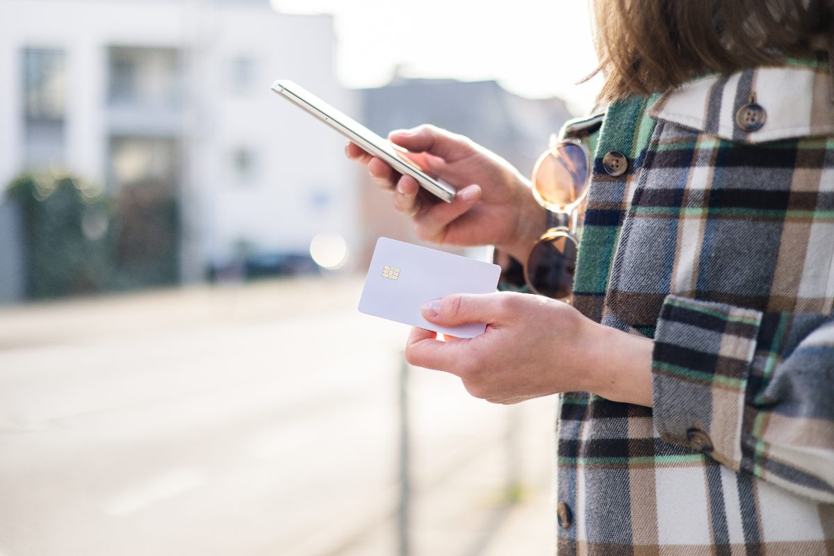Arriva UK rolls out suite of digital services via customer app