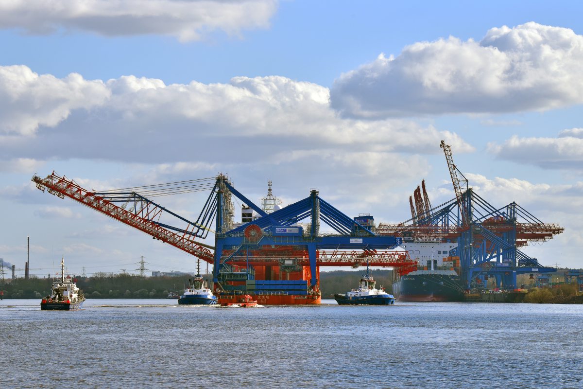 Private 5G campus network implemented at Hamburg Port