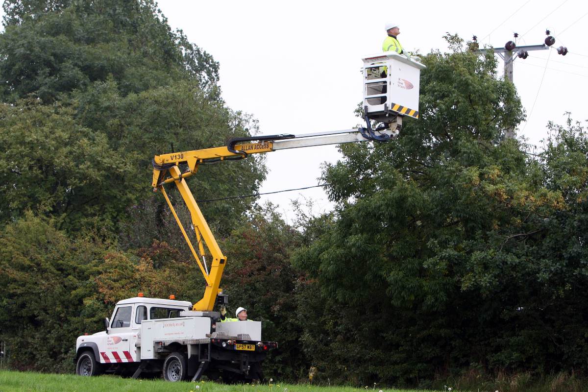 UK electricity distributor uses AI to simplify land access
