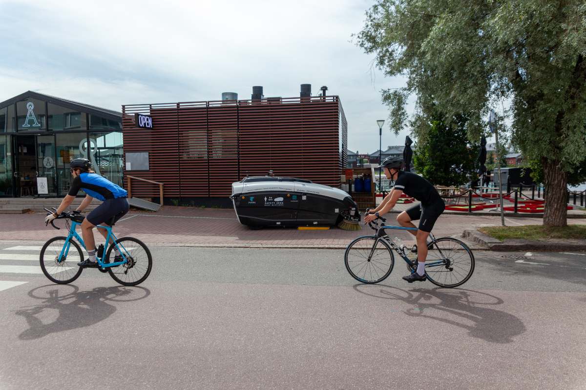 Porvoo deploys autonomous sweeping robot for street cleaning
