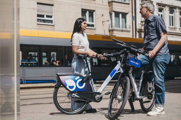 nextbike man and woman smart cities PR nextbike man and woman smart cities PR