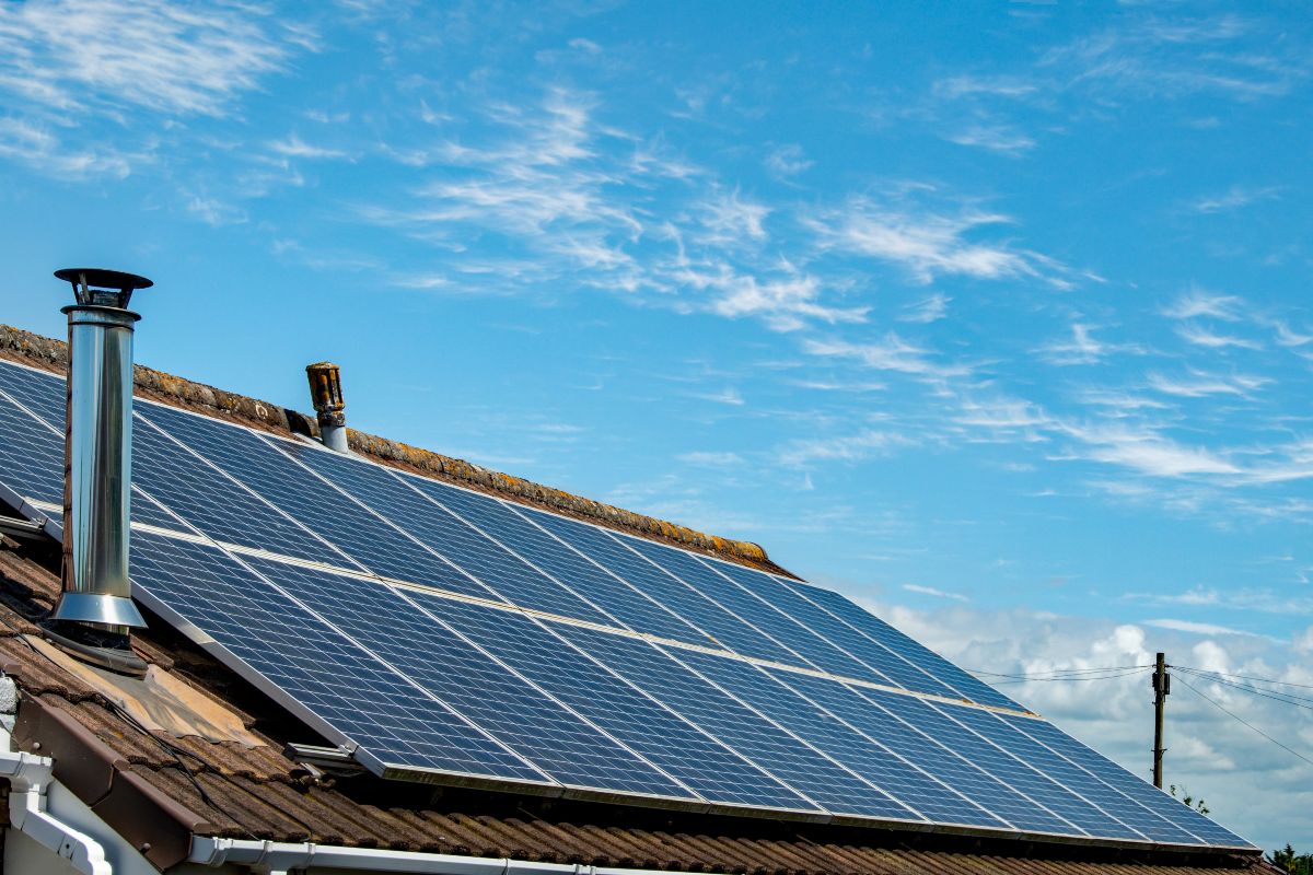 UK energy industry unites to simplify low-carbon home tech - Smart ...